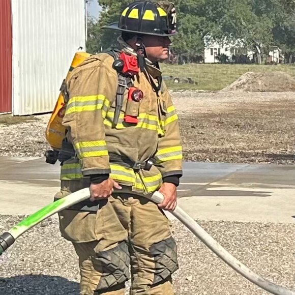 FIREFIGHTER CALENDAR for LIVE SHOW FRIDAY !!! - Picture 5 of 16